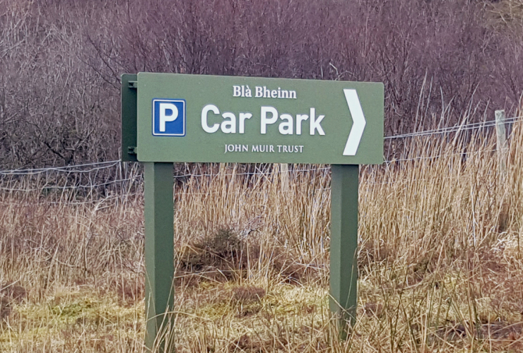 Bla Bheinn car park sign
