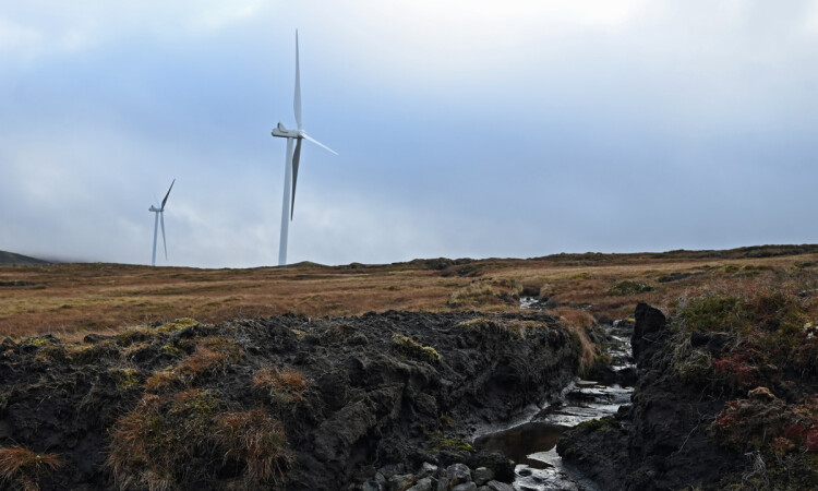 Turbines and peat at Stronelairg Nov 2020